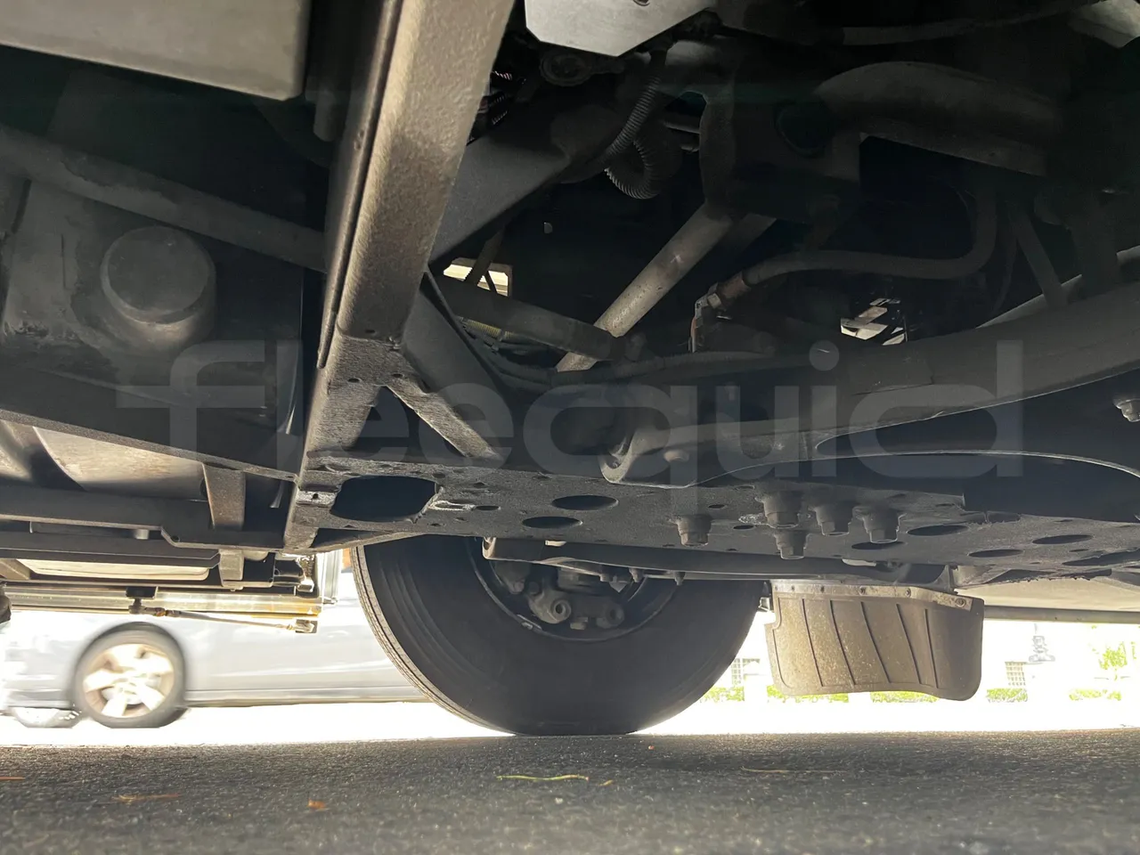 Iveco Magelys - front axle right side