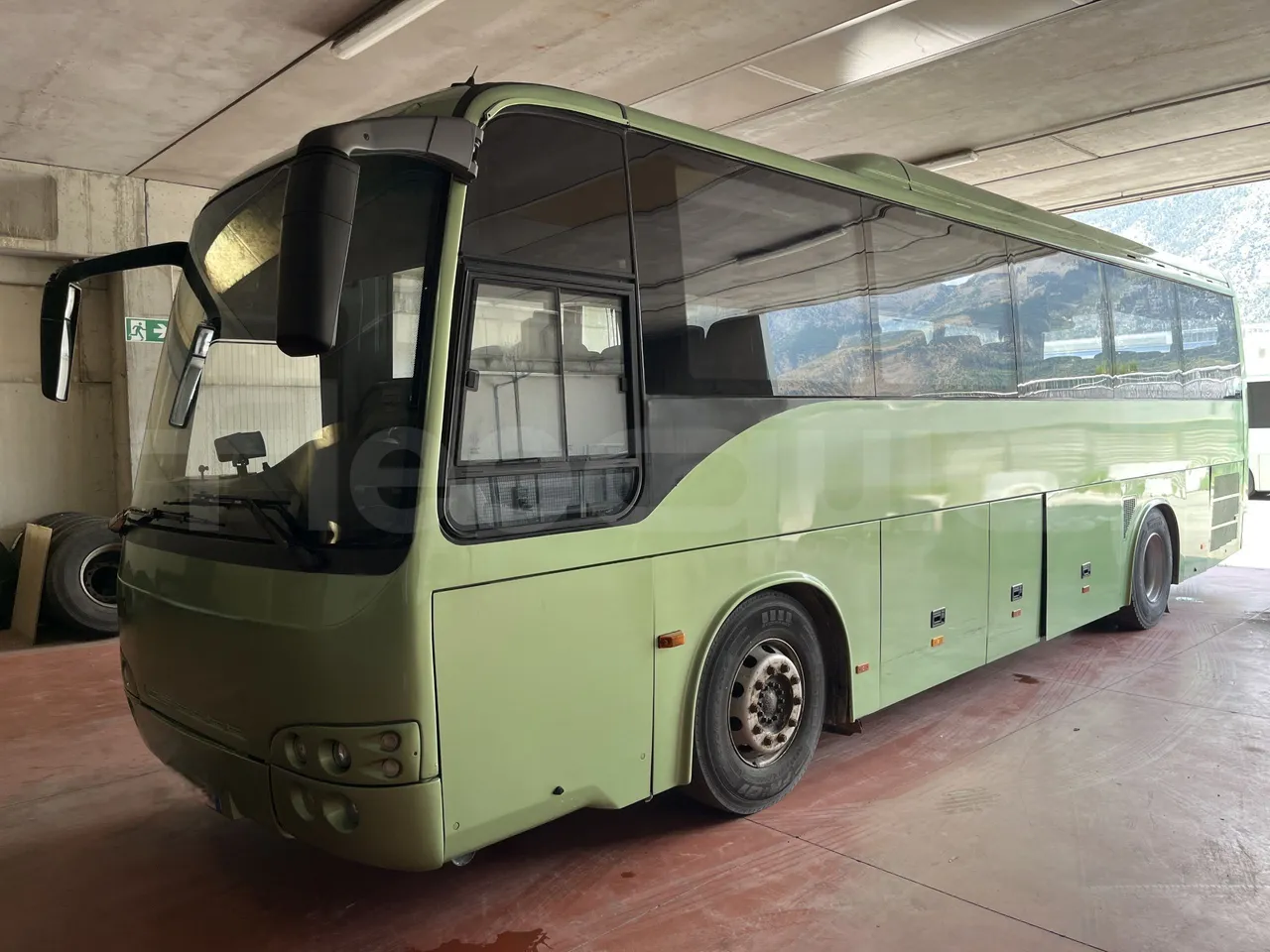 Temsa Safari - 3/4 front left