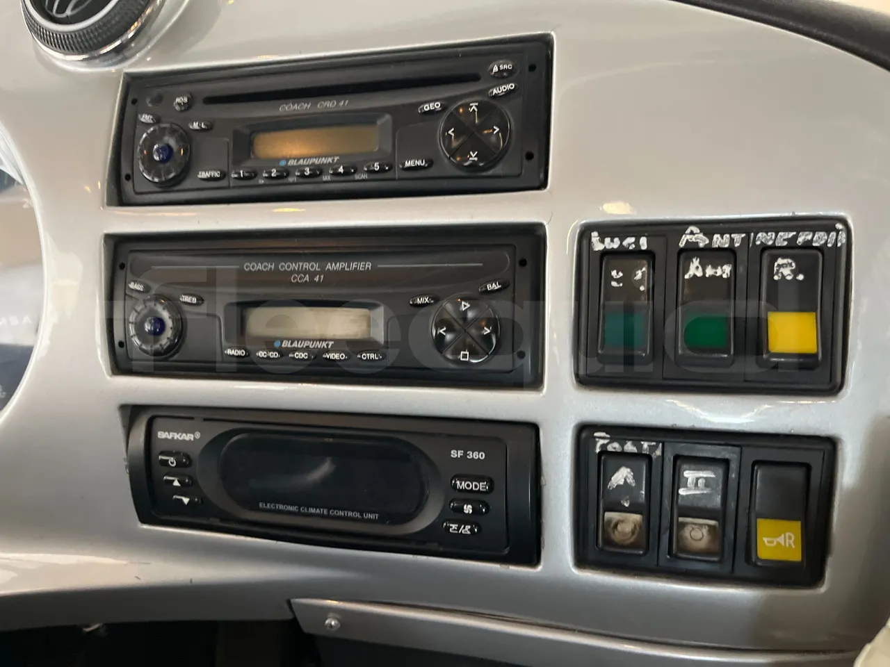 Temsa Safari - radio accessories photo