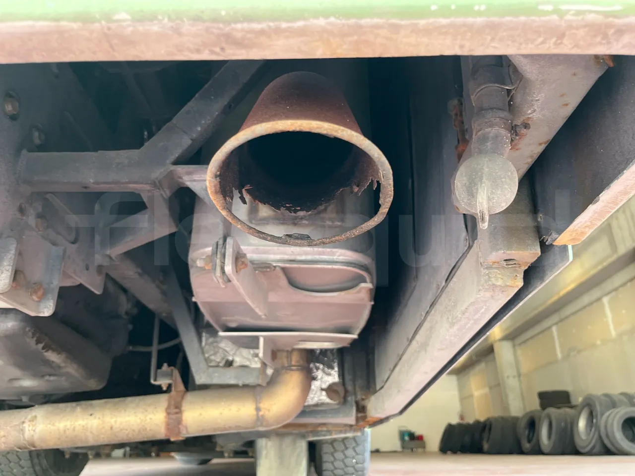 Temsa Safari - exhaust photo