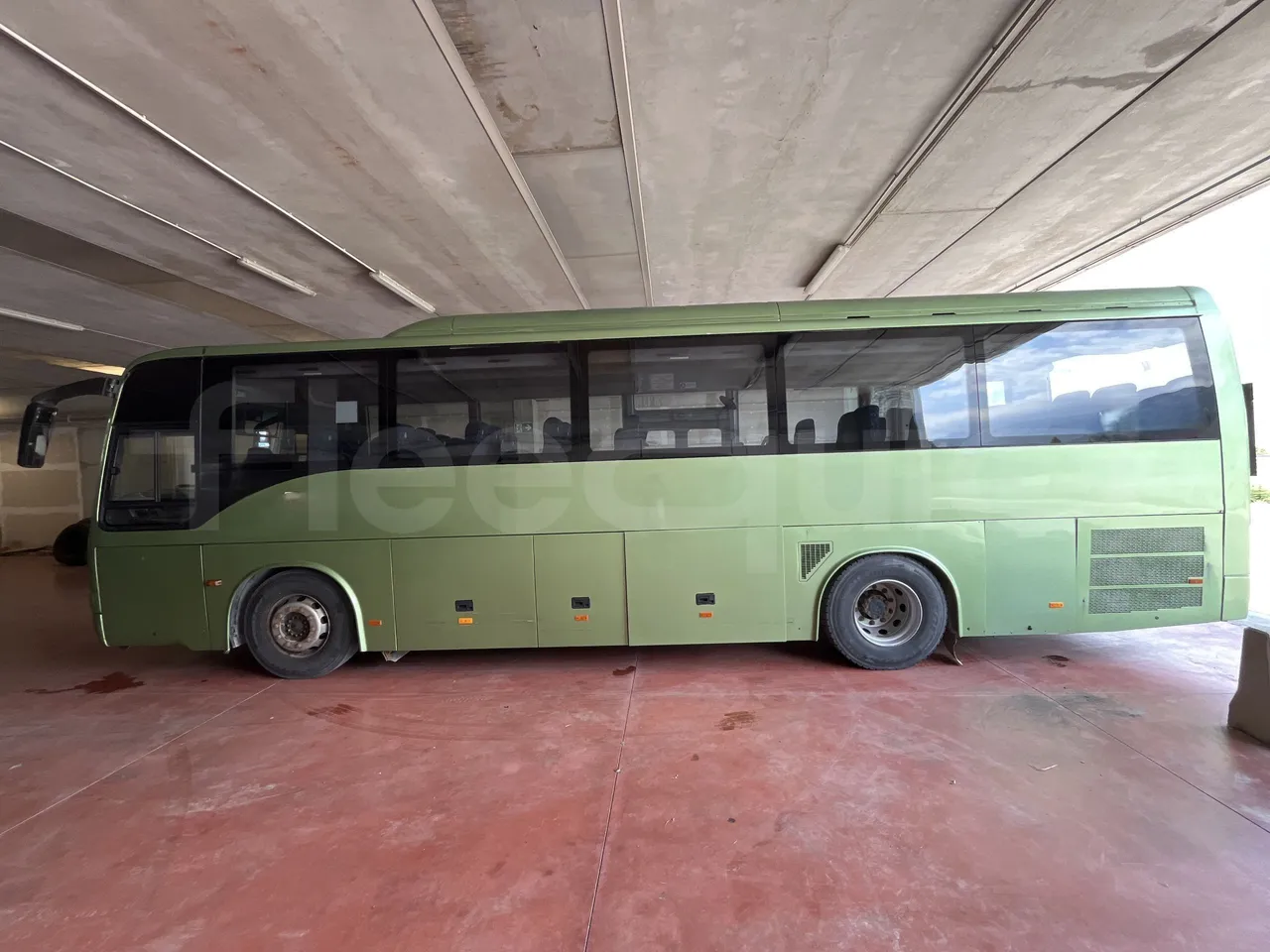 Temsa Safari - left side photo