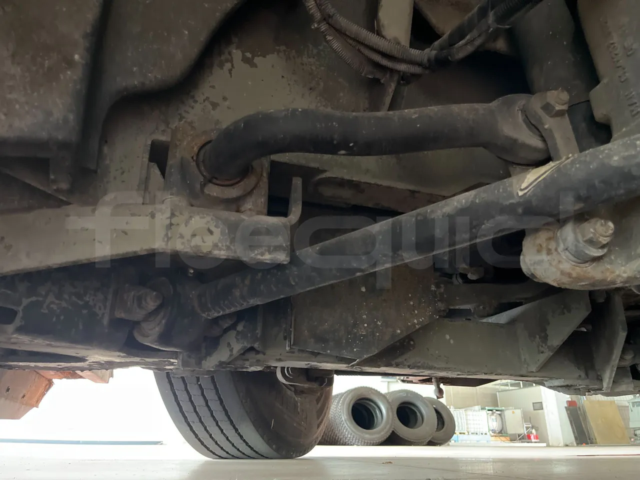 Temsa Safari - front axle right side
