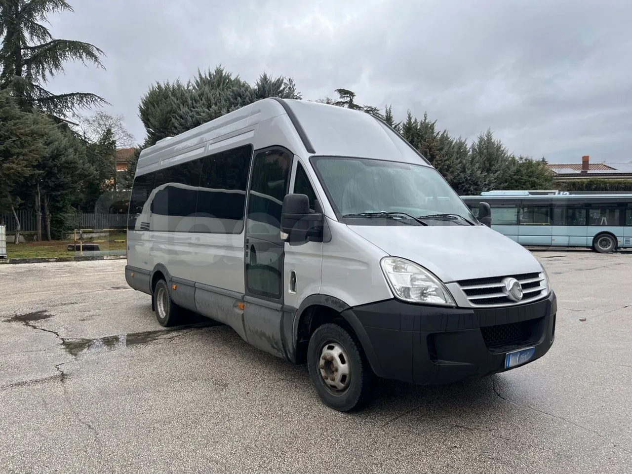 Iveco Daily A50/E4/20/C - Euro4 - 130kW - 6.948mt - 3/4 front right doors