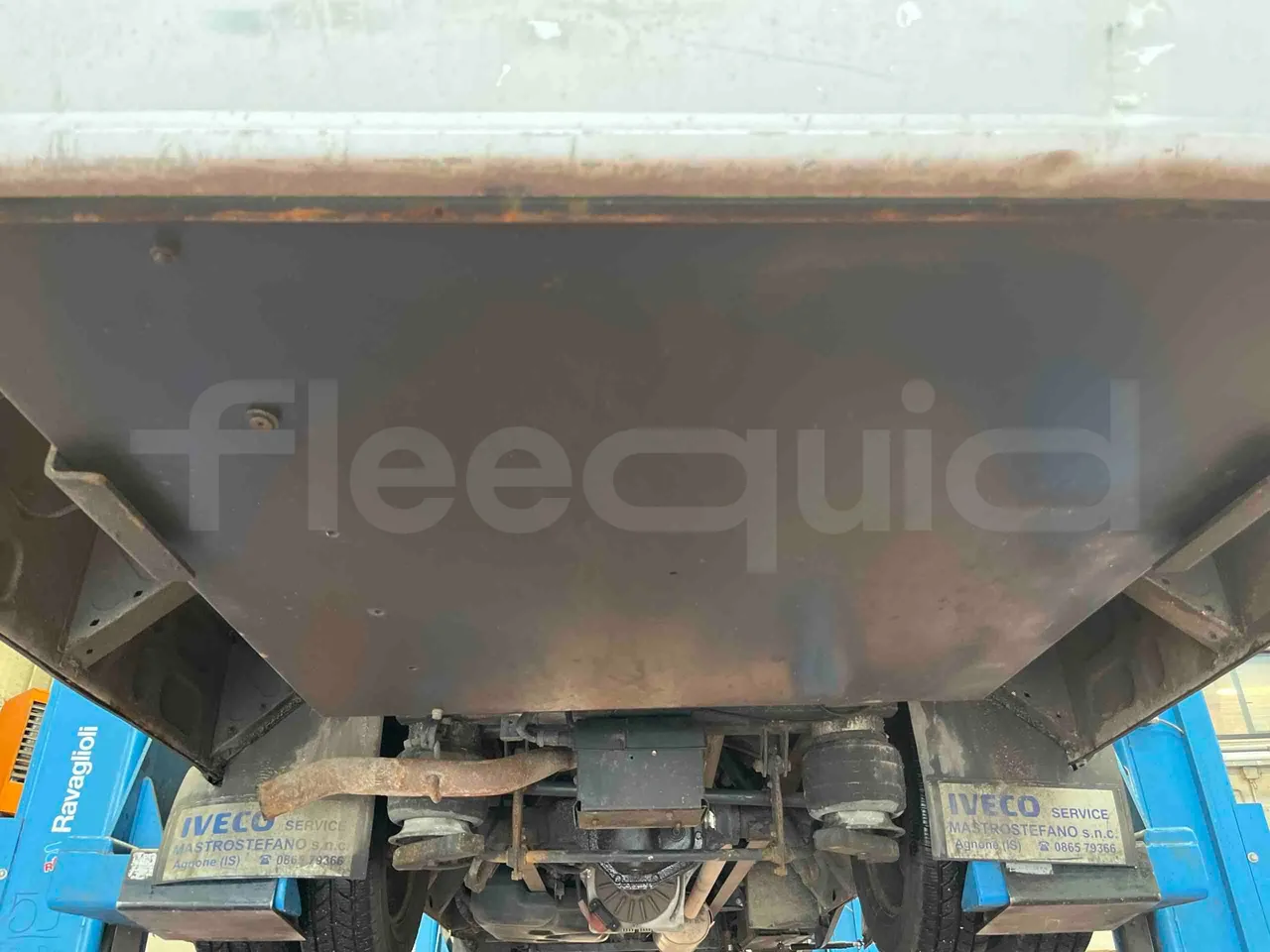 Iveco Daily A50/E4/20/C - Euro4 - 130kW - 6.948mt - axel 3  discs right
