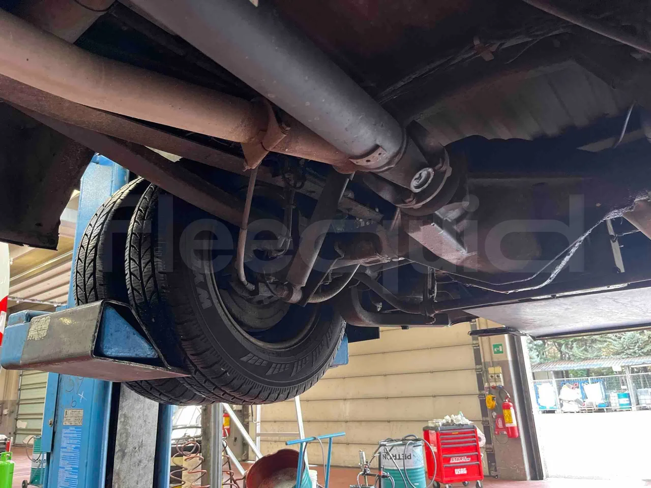 Iveco Daily A50/E4/20/C - Euro4 - 130kW - 6.948mt - front shock absorbers left