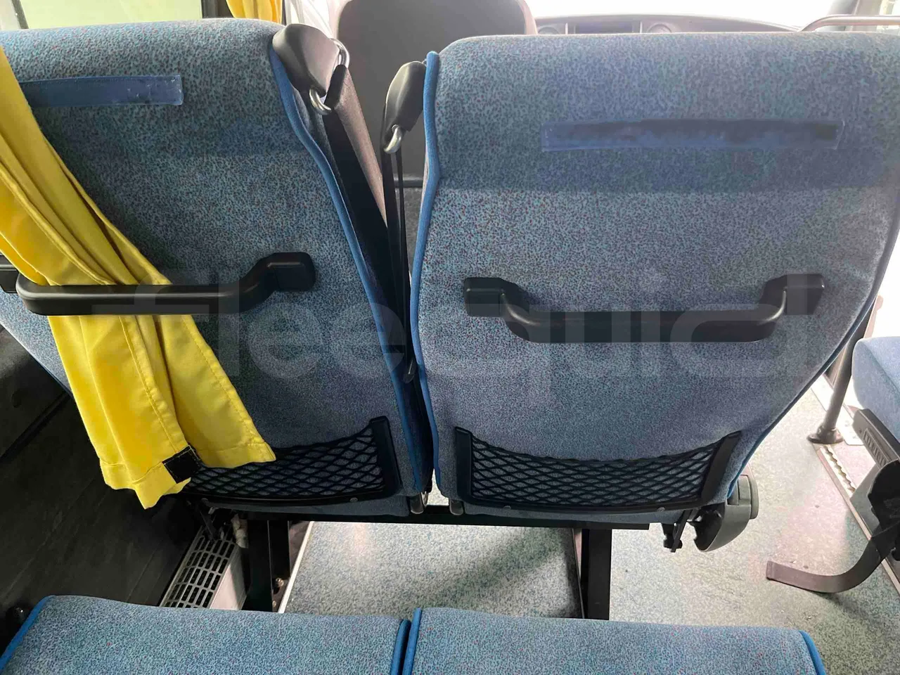 Iveco Daily A50/E4/20/C - Euro4 - 130kW - 6.948mt - reverse view middle aisle