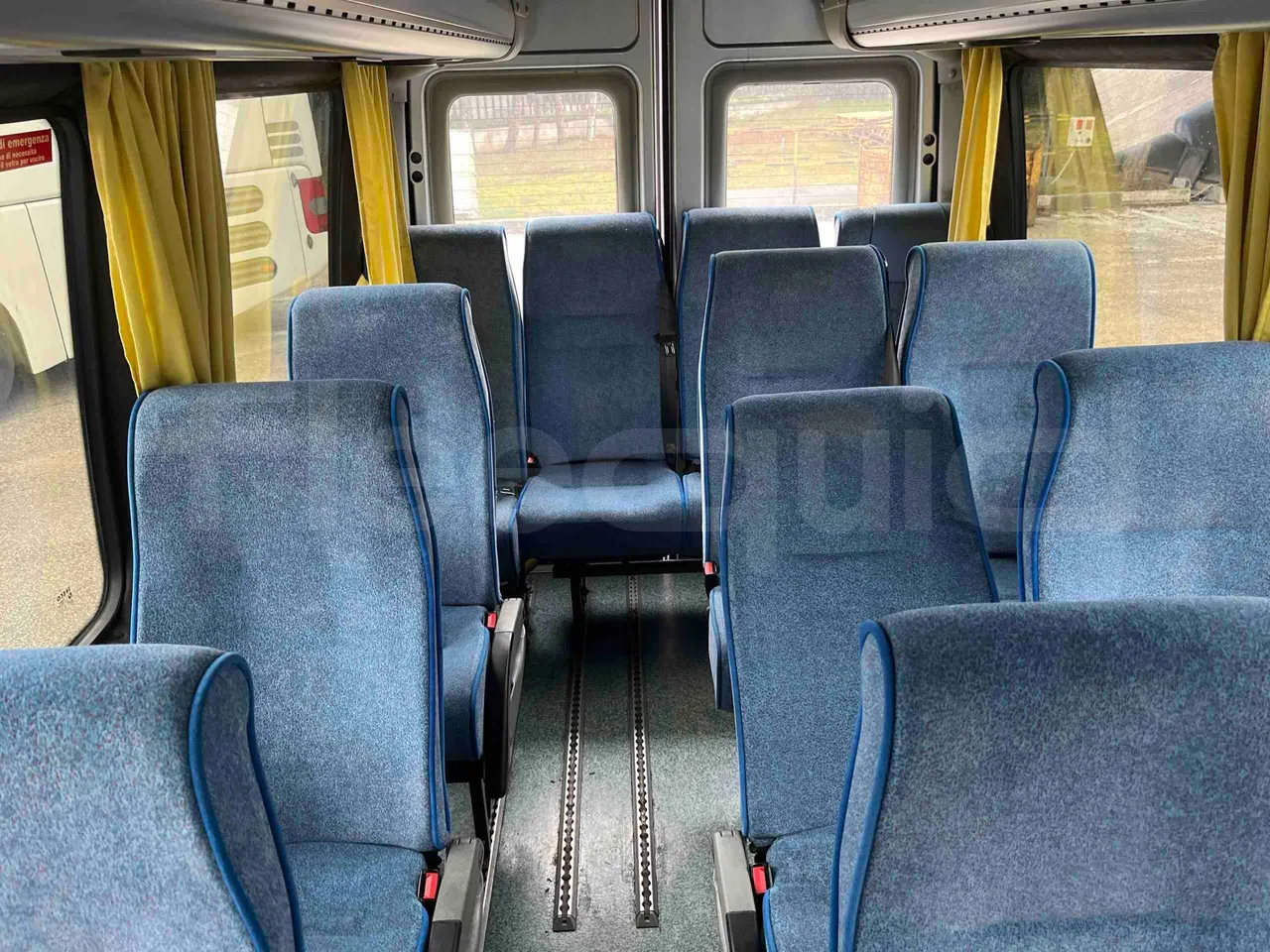 Iveco Daily A50/E4/20/C - Euro4 - 130kW - 6.948mt - hostess seat photo