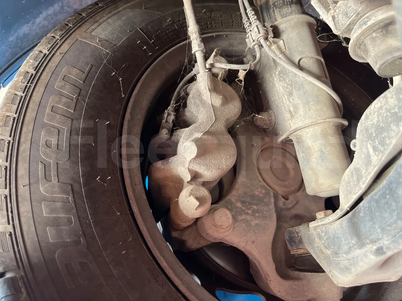 Mercedes-Benz Sprinter 518CDI f 50 - EUR4 - 135kW - 7.345m Tomassini - front brake calipers left