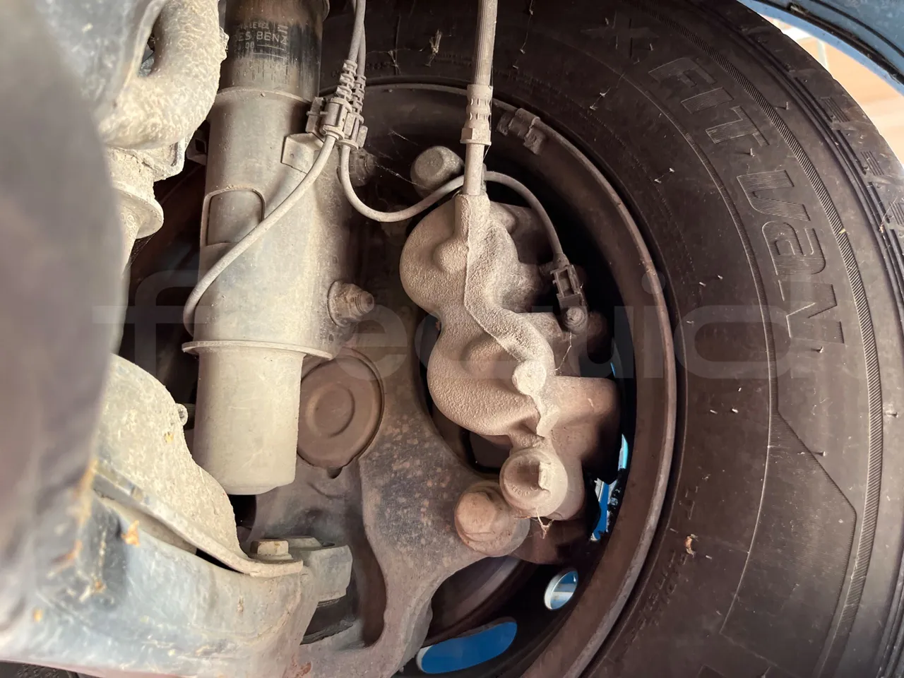 Mercedes-Benz Sprinter 518CDI f 50 - EUR4 - 135kW - 7.345m Tomassini - front brake calipers right