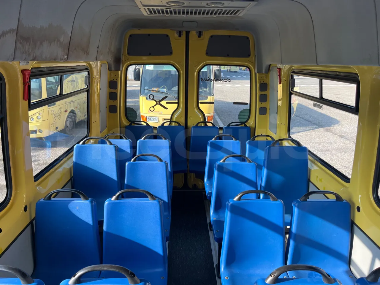 Mercedes-Benz Sprinter 518CDI f 50 - EUR4 - 135kW - 7.345m Tomassini - reverse view middle aisle