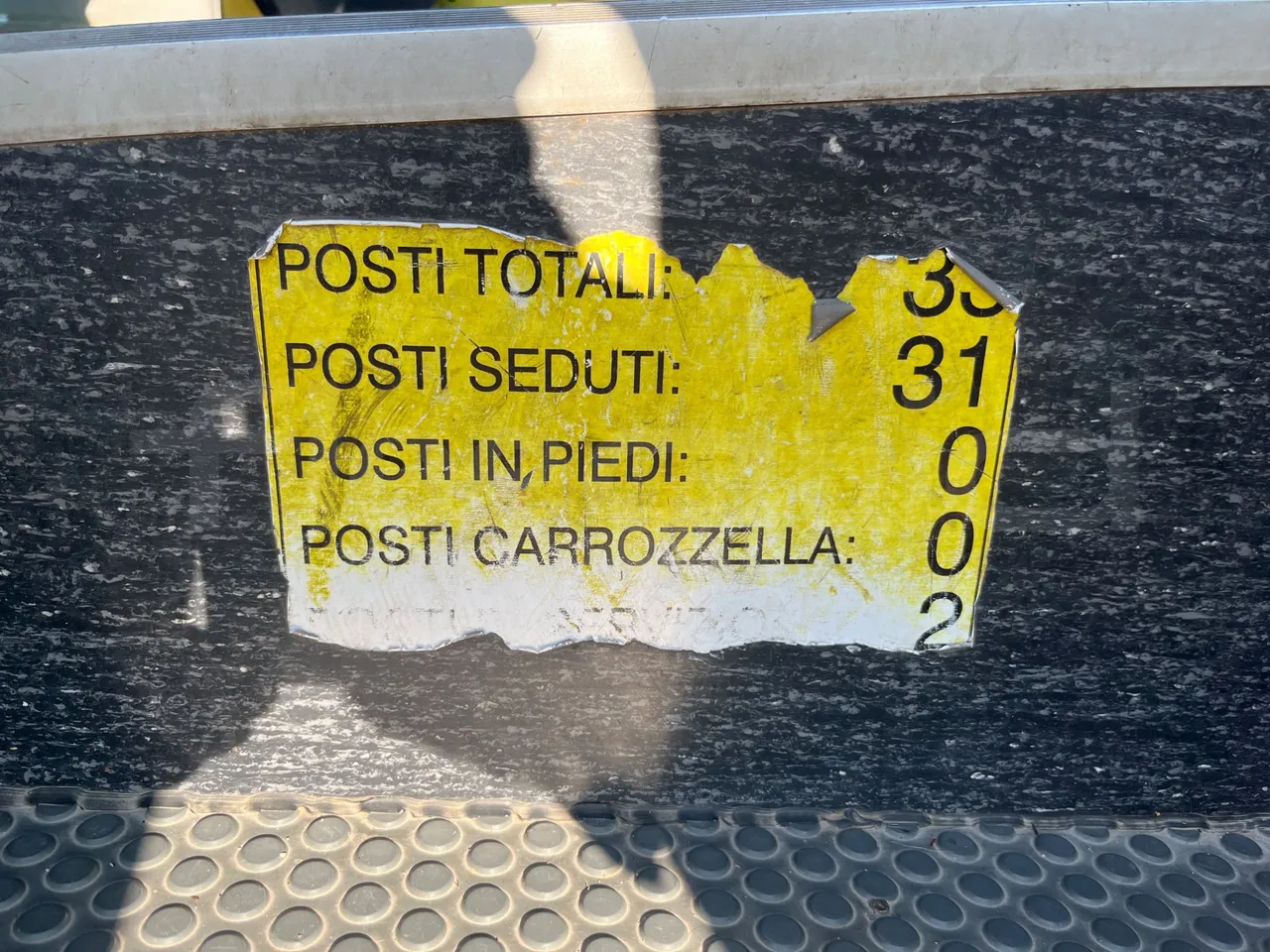 Mercedes-Benz Sprinter 518CDI f 50 - EUR4 - 135kW - 7.345m Tomassini - seat plate photo