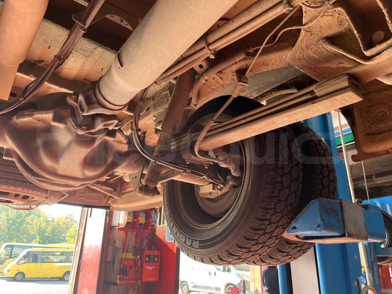 Mercedes-Benz Sprinter 518CDI f 50 - EUR4 - 135kW - 7.345m Tomassini - axle 3 left side