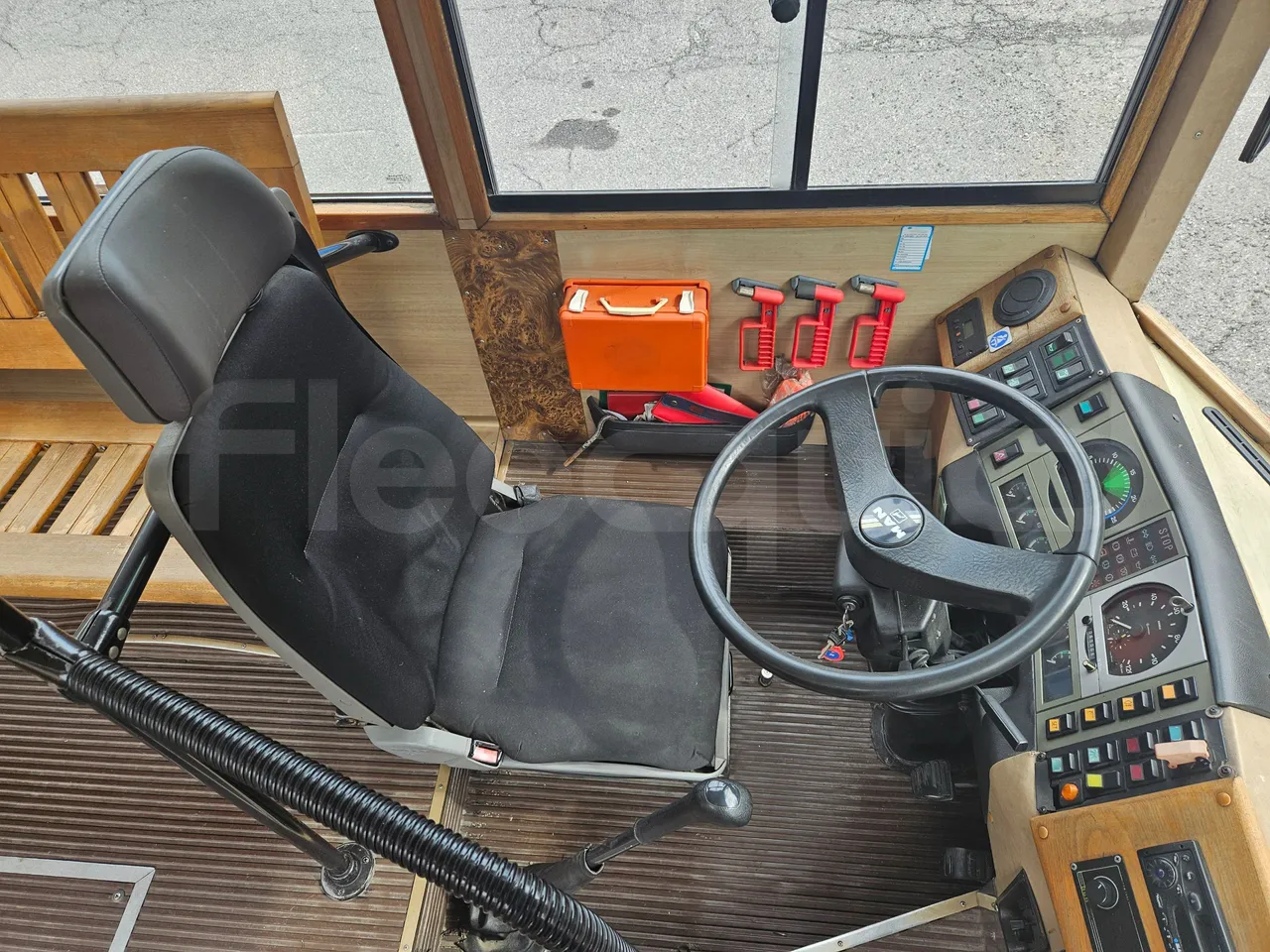 Man 11.220 Intercar Greeny / Euro2 - 162 Kw - 8,820 Mt - driver's seat photo (mandatory for bus to scrap)