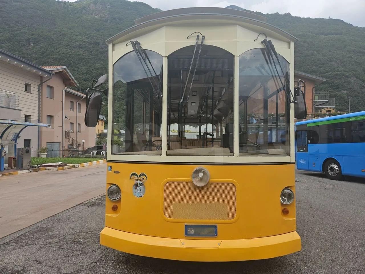 Man 11.220 Intercar Greeny / Euro2 - 162 Kw - 8,820 Mt - front photo