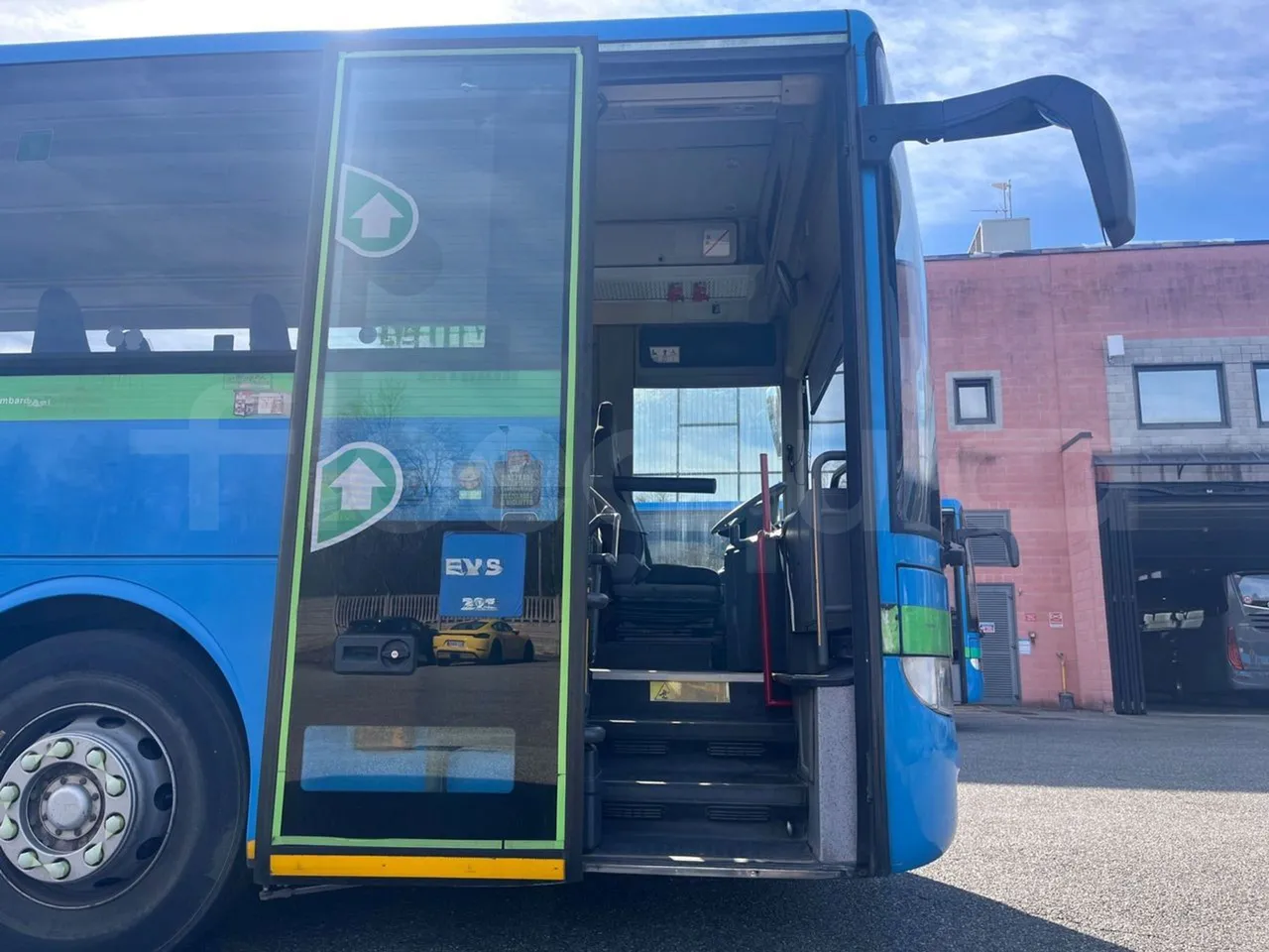 Mercedes-Benz Integro E5 4 - Euro5 - 220kW - 12.140mt - front door 1 open