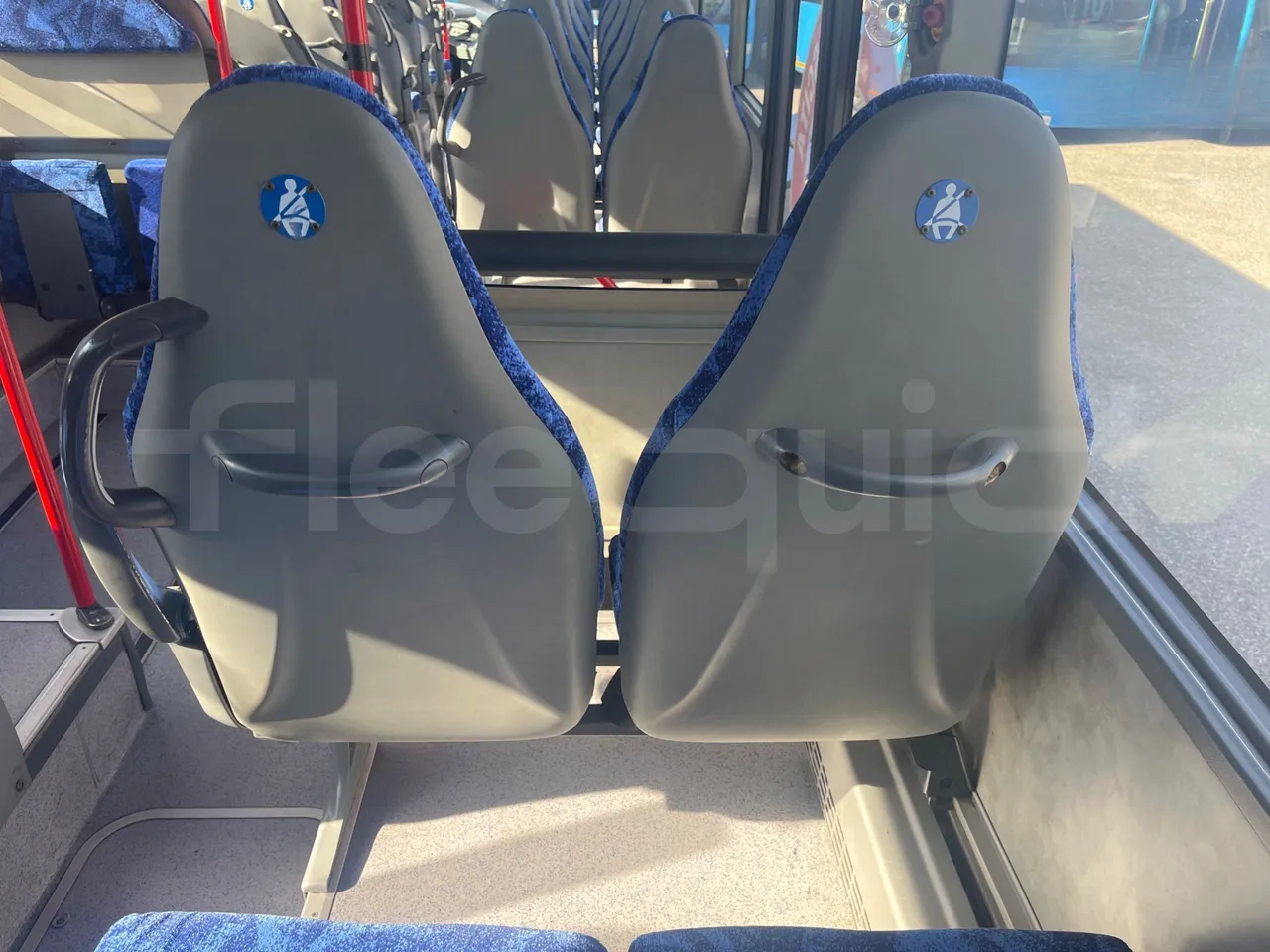 Mercedes-Benz Integro E5 4 - Euro5 - 220kW - 12.140mt - mesh detail photo