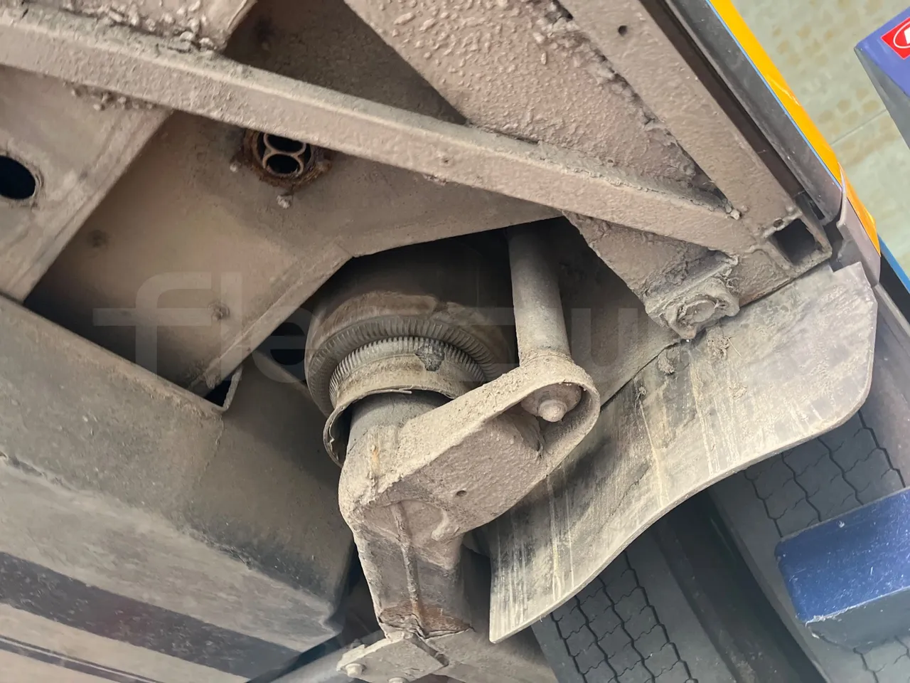 Mercedes-Benz Integro E5 4 - Euro5 - 220kW - 12.140mt - axle 2 discs left