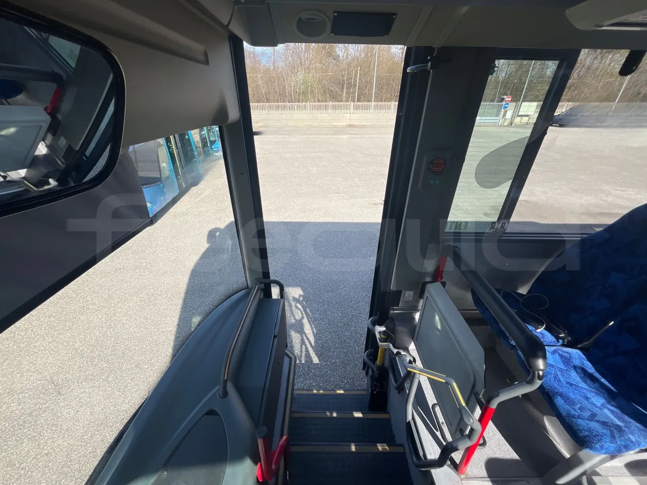 Mercedes-Benz Integro E5 4 - Euro5 - 220kW - 12.140mt - handrails photo