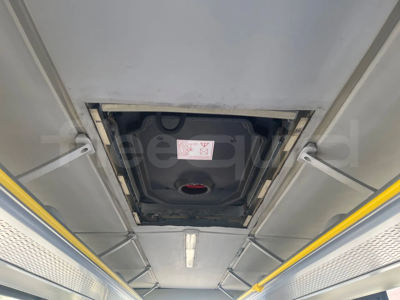 Mercedes-Benz Integro E5 4 - Euro5 - 220kW - 12.140mt - roof hatch 1