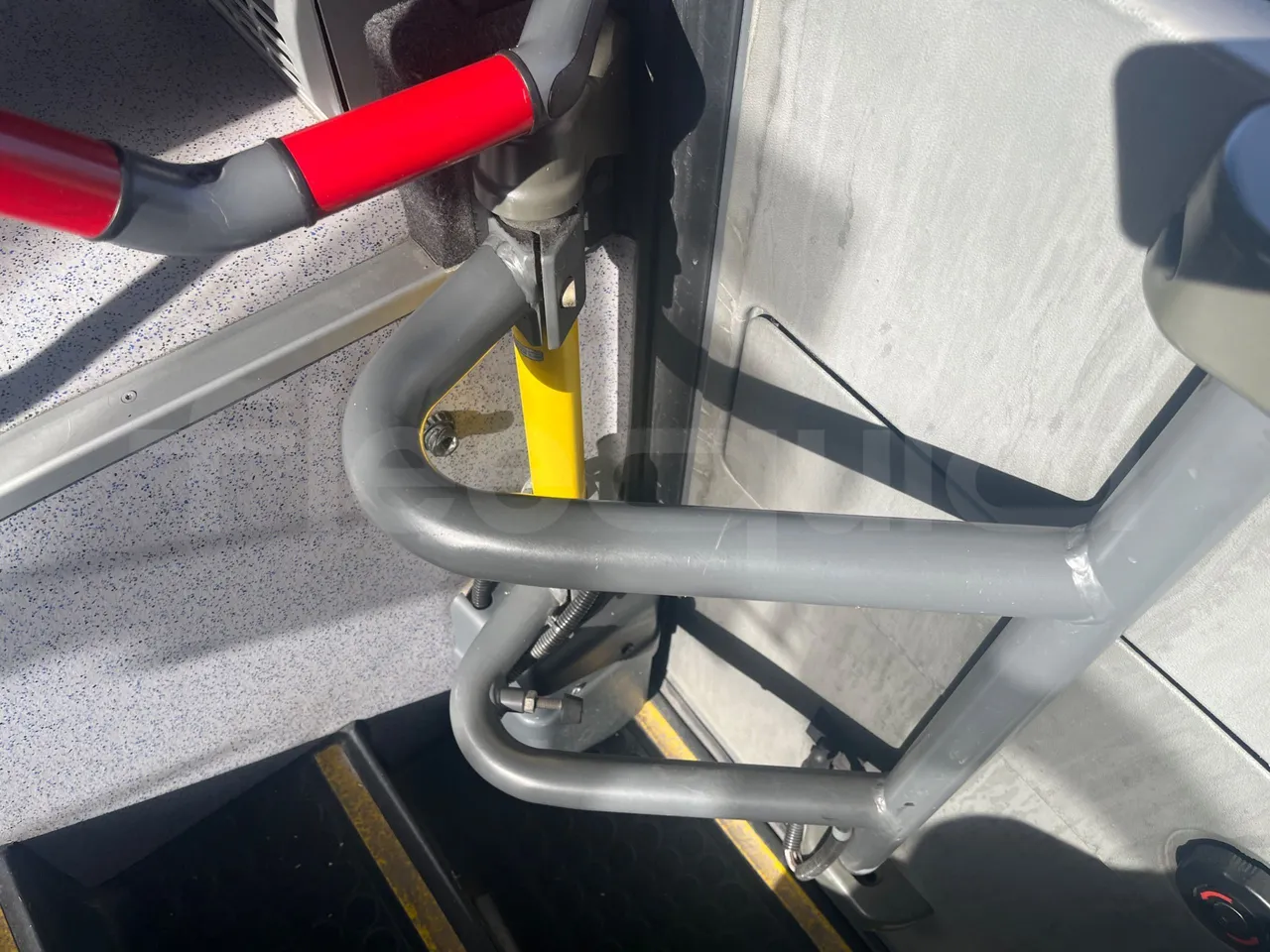 Mercedes-Benz Integro E5 4 - Euro5 - 220kW - 12.140mt - power outlets detail