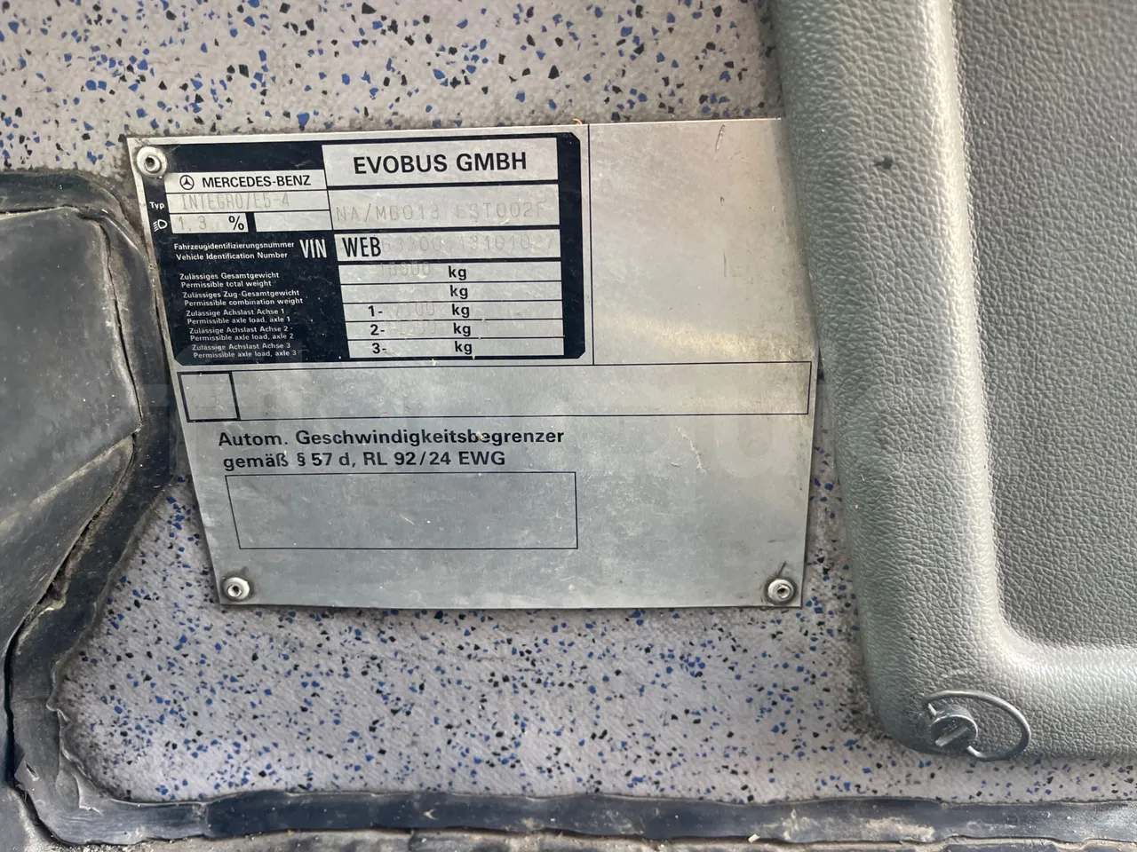 Mercedes-Benz Integro E5 4 - Euro5 - 220kW - 12.140mt - vehicle plate photo