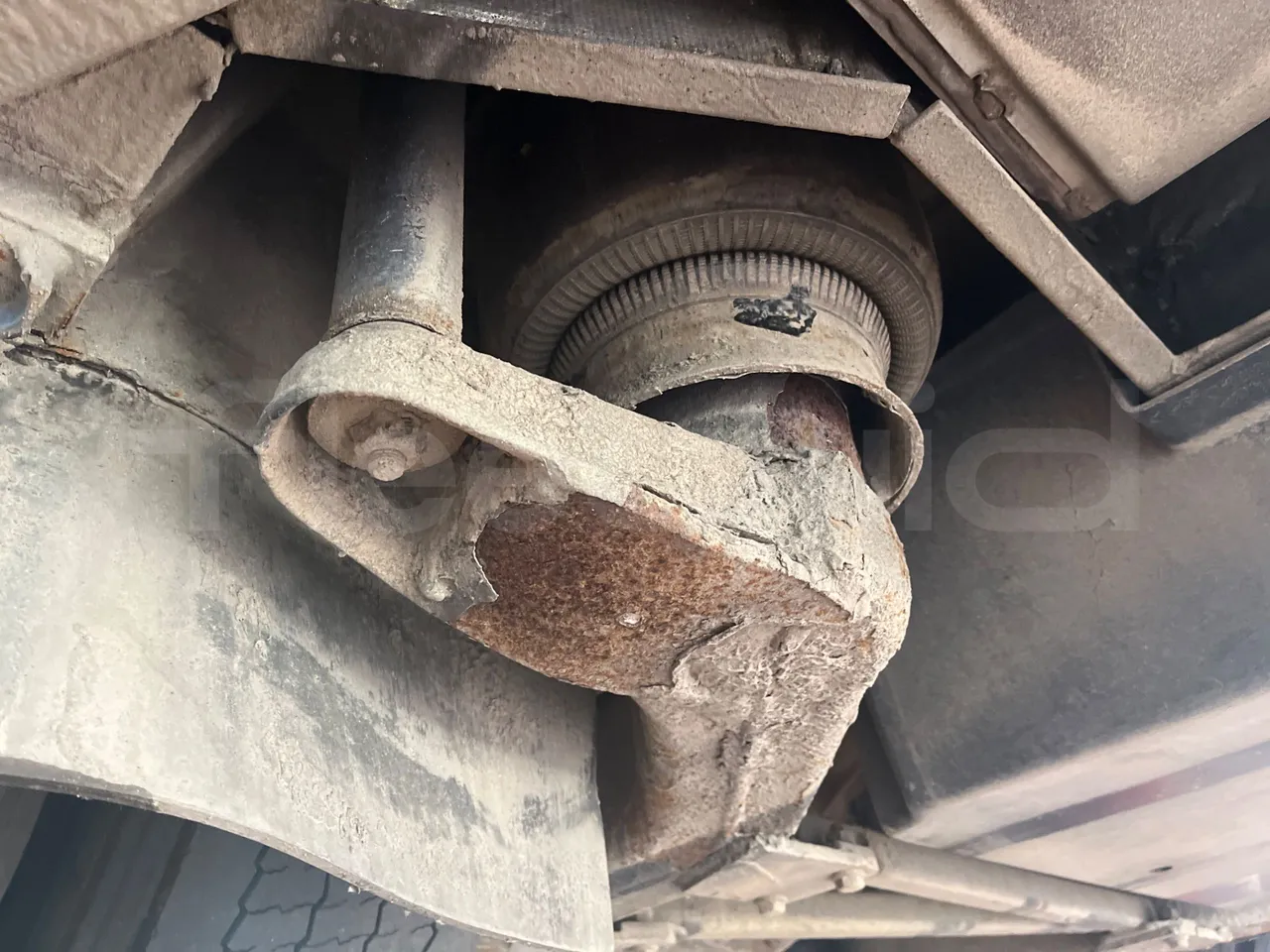 Mercedes-Benz Integro E5 4 - Euro5 - 220kW - 12.140mt - axle 2 shock absorbers 1 right