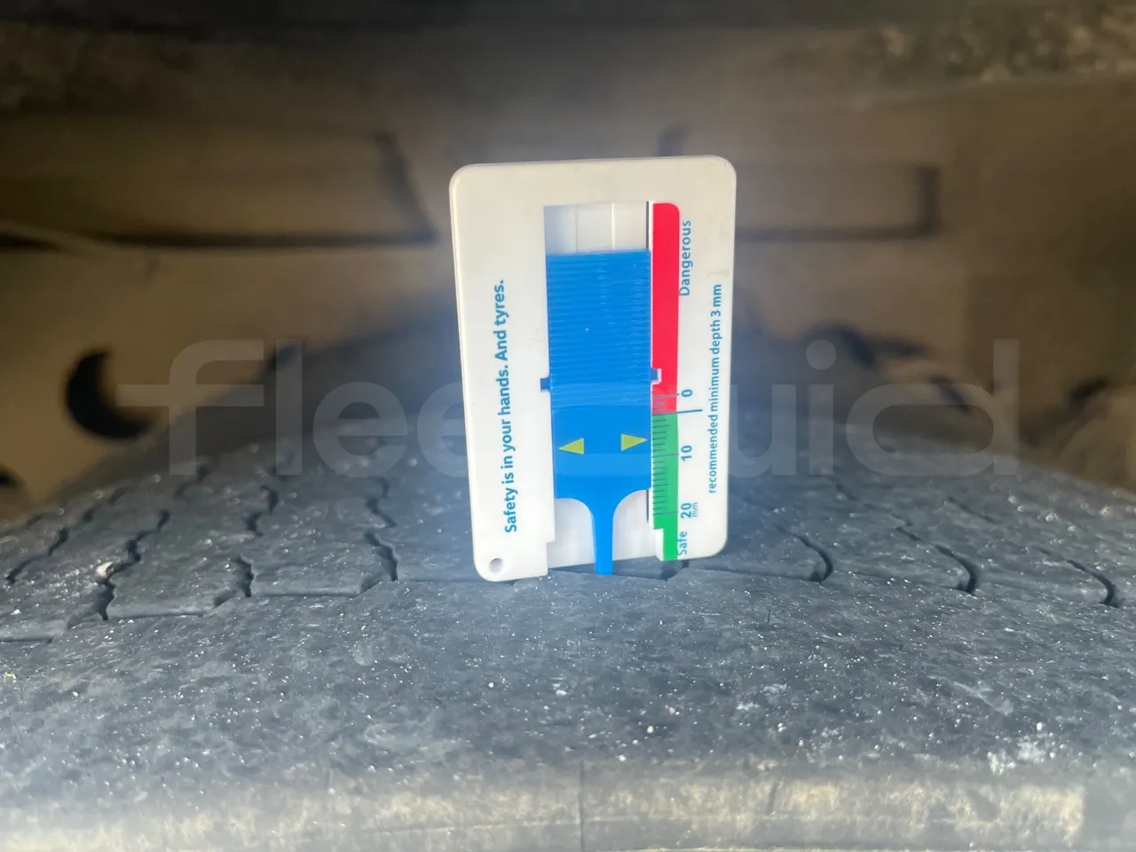 Mercedes-Benz Integro E5 4 - Euro5 - 220kW - 12.140mt - front left tire measurements