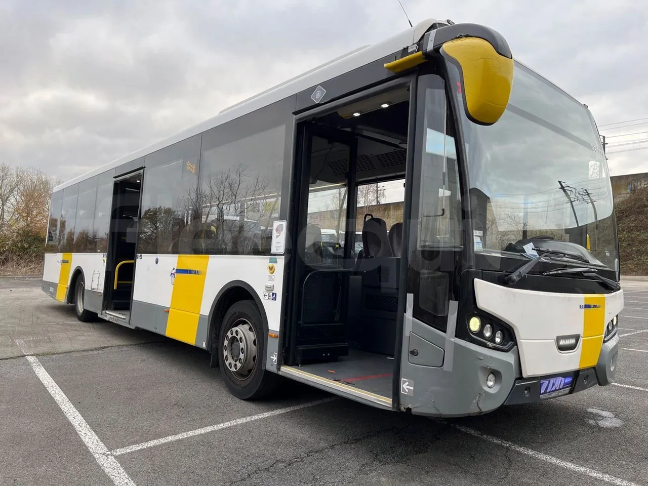 Vdl Citea SLE-120/310 - Euro5 - 231kW - 12mt - 3/4 right front doors open