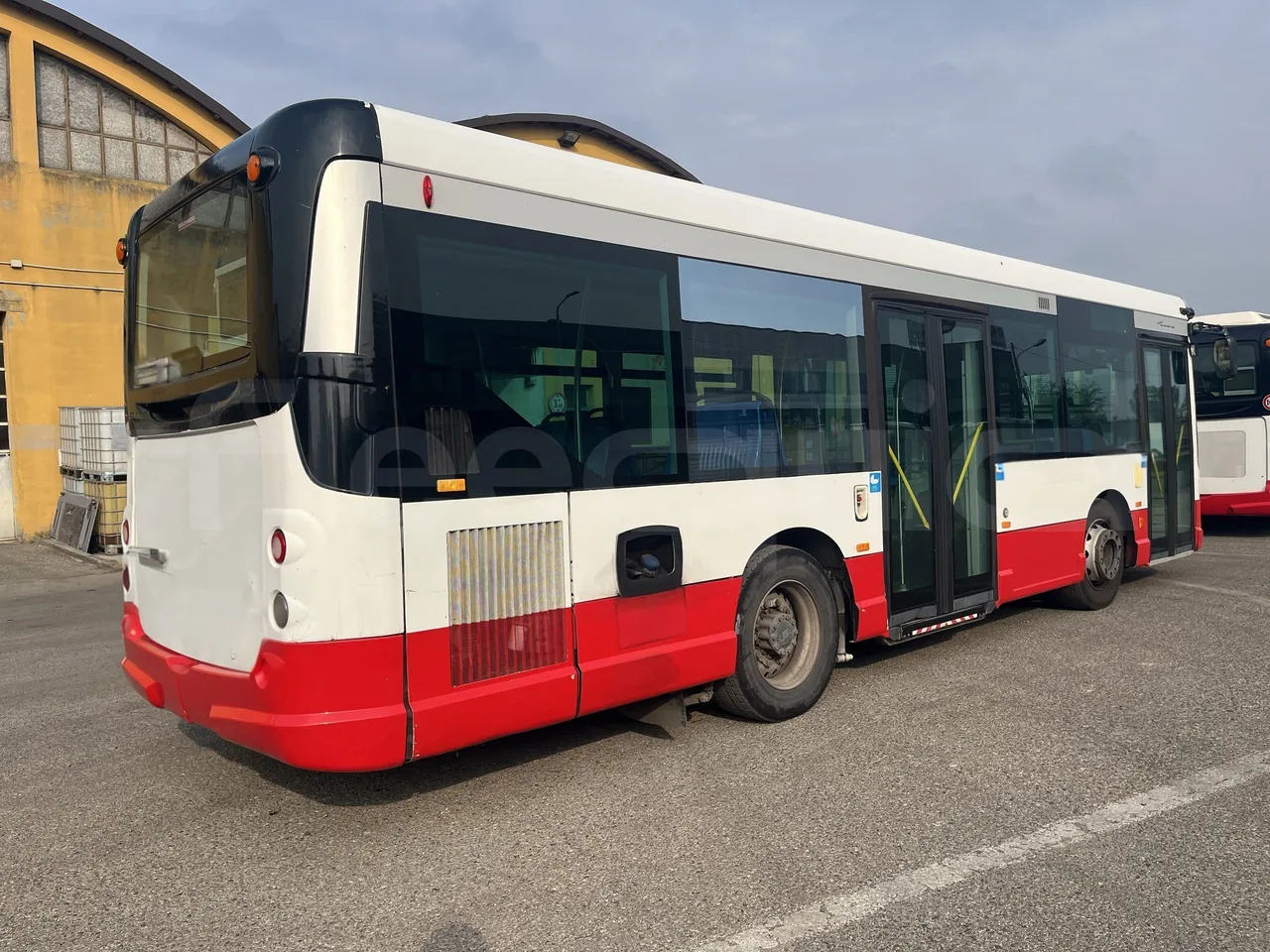 Iveco Heuliez Gx117 - 3/4 Rear Right Side