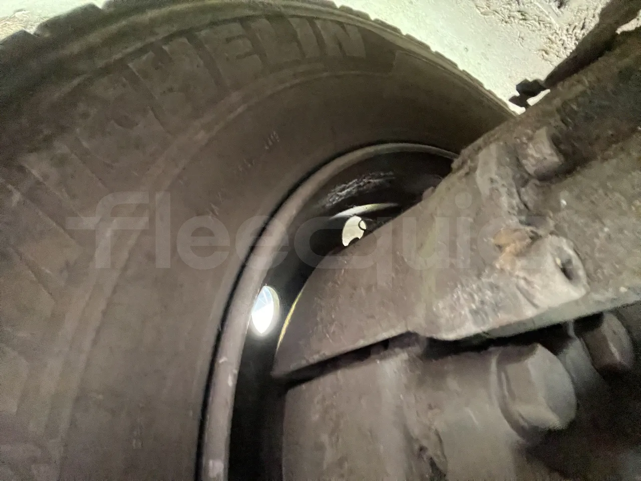 Iveco Heuliez Gx117 - Second Axle Discs Left Side