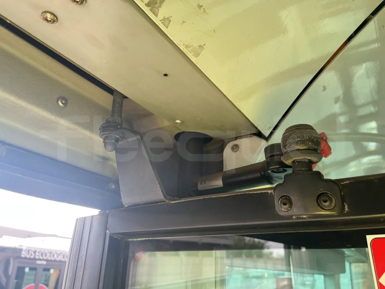Iveco Heuliez Gx117 - Door Mechanism