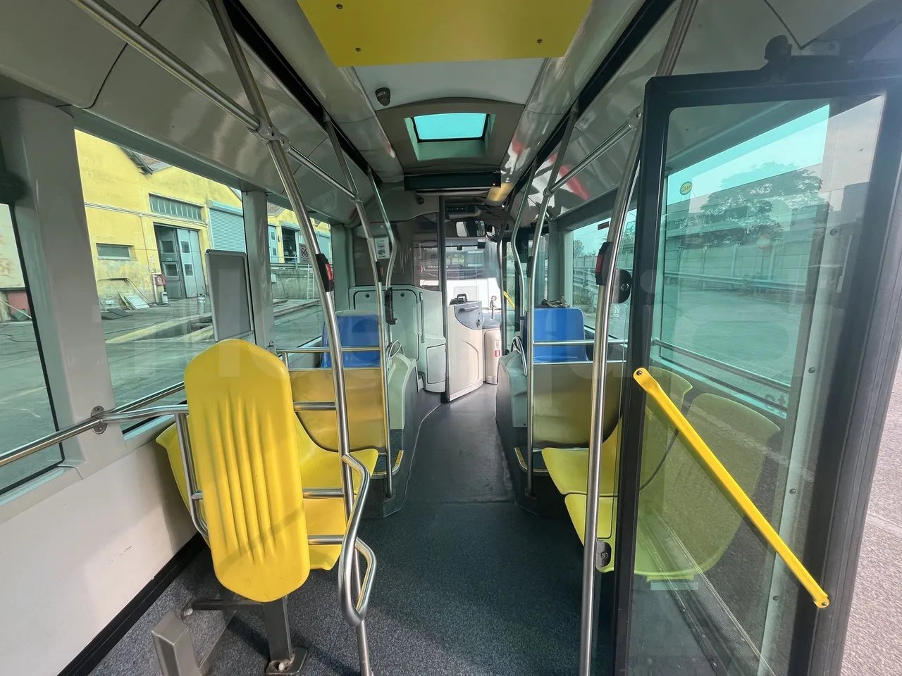 Iveco Heuliez Gx117 - Forward Seats From Middle Position