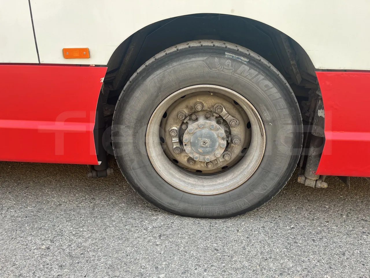 Iveco Heuliez Gx117 - Second Axle Left Side: Complete Wheel