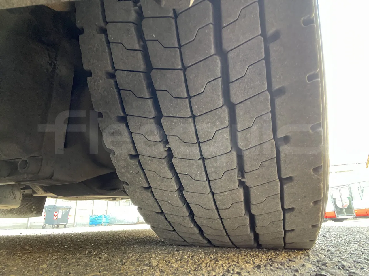 Iveco Heuliez Gx117 - Second Axle Left Side: Tyre Tread