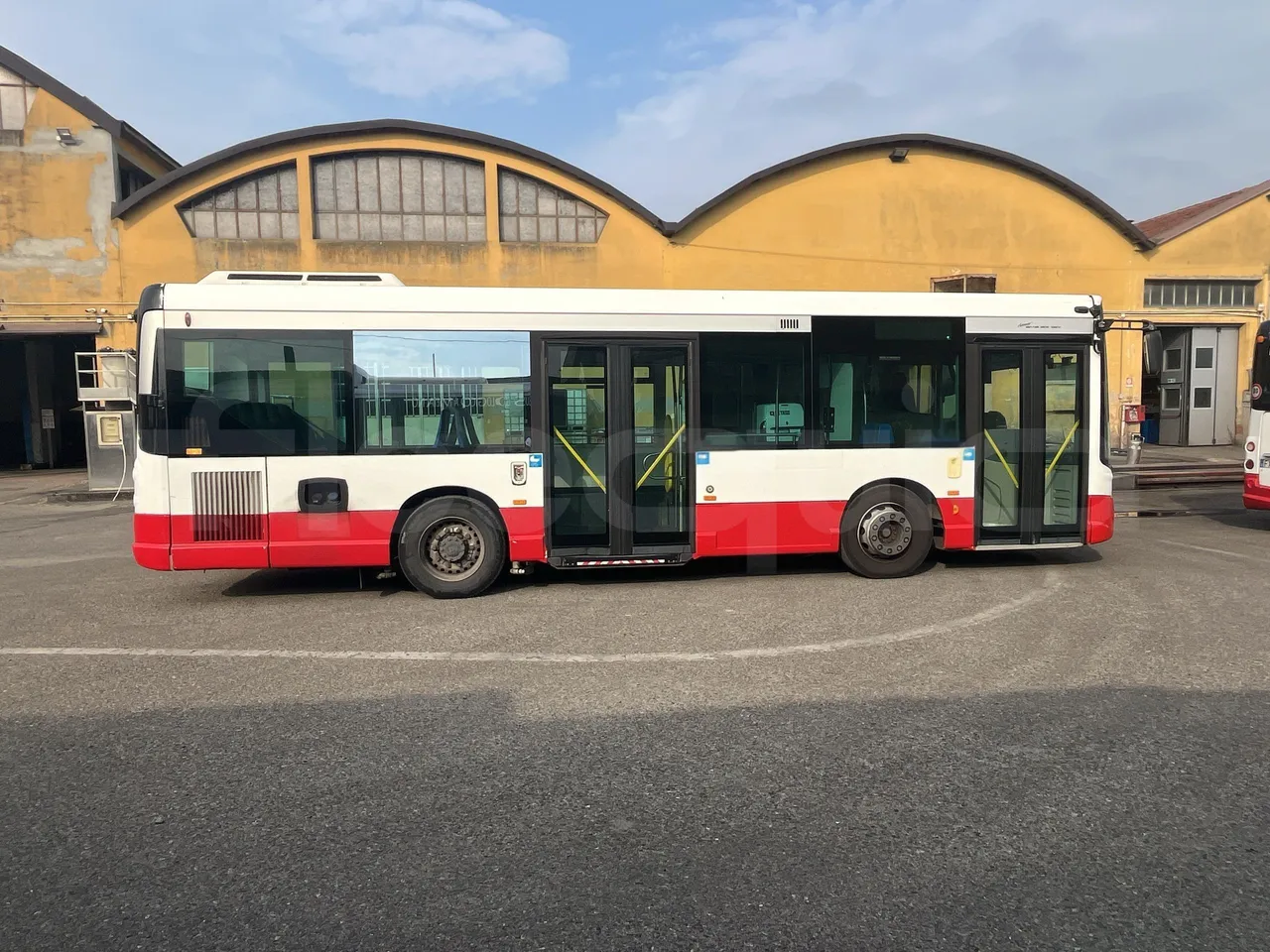 Iveco Heuliez Gx117 - Right Side