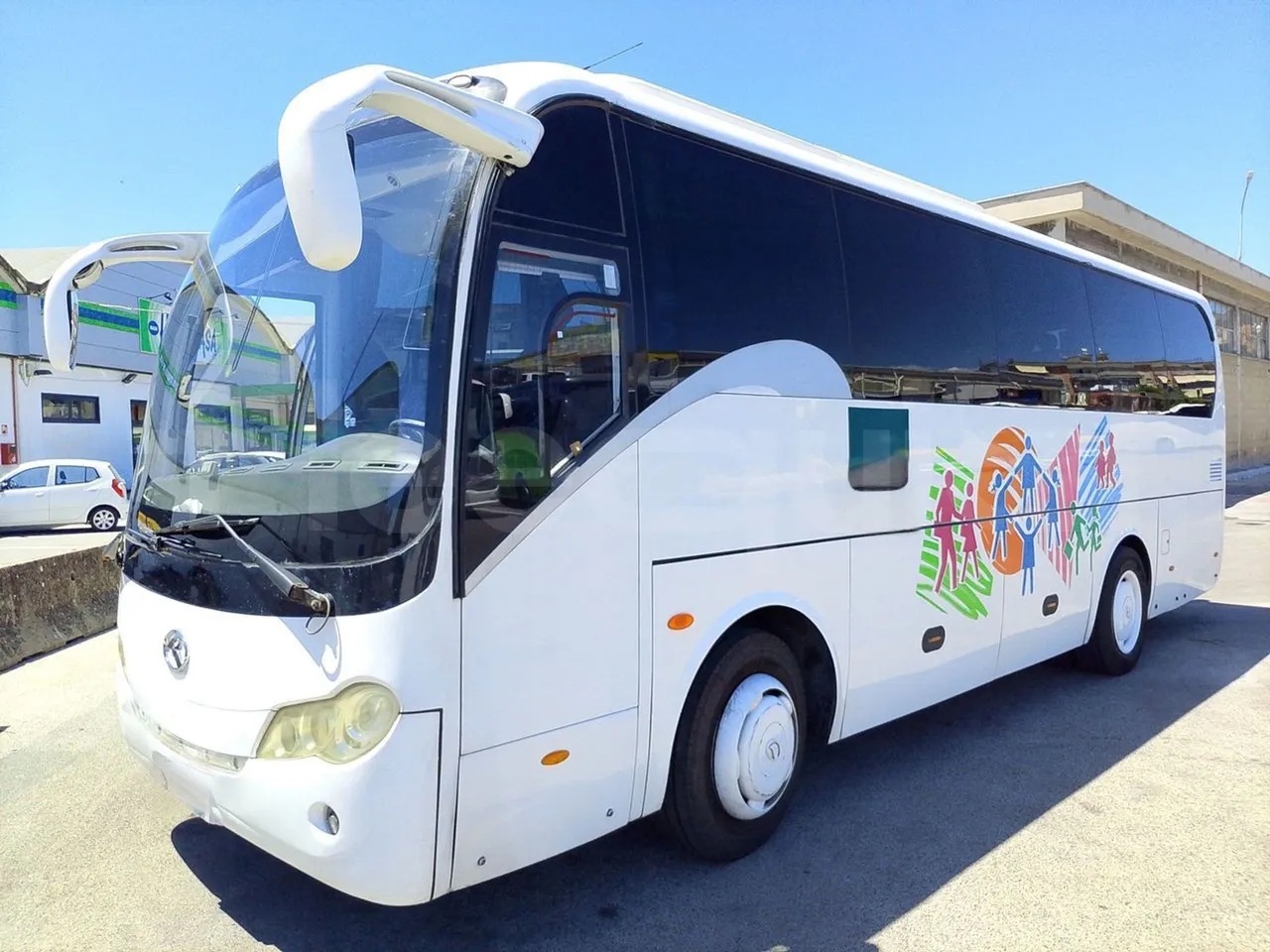 King Long XMQ6900 XMQ6900-3/ Euro 5 - 178Kw - 8,995 Mt - 3/4 front left (mandatory for bus to scrap)