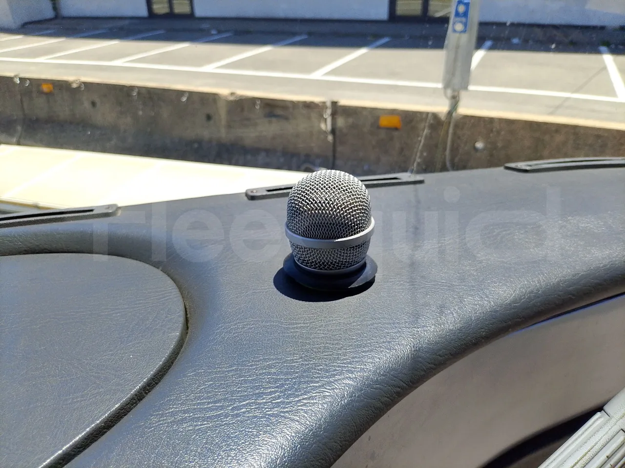 King Long XMQ6900 XMQ6900-3/ Euro 5 - 178Kw - 8,995 Mt - hostes microphone accessories photo