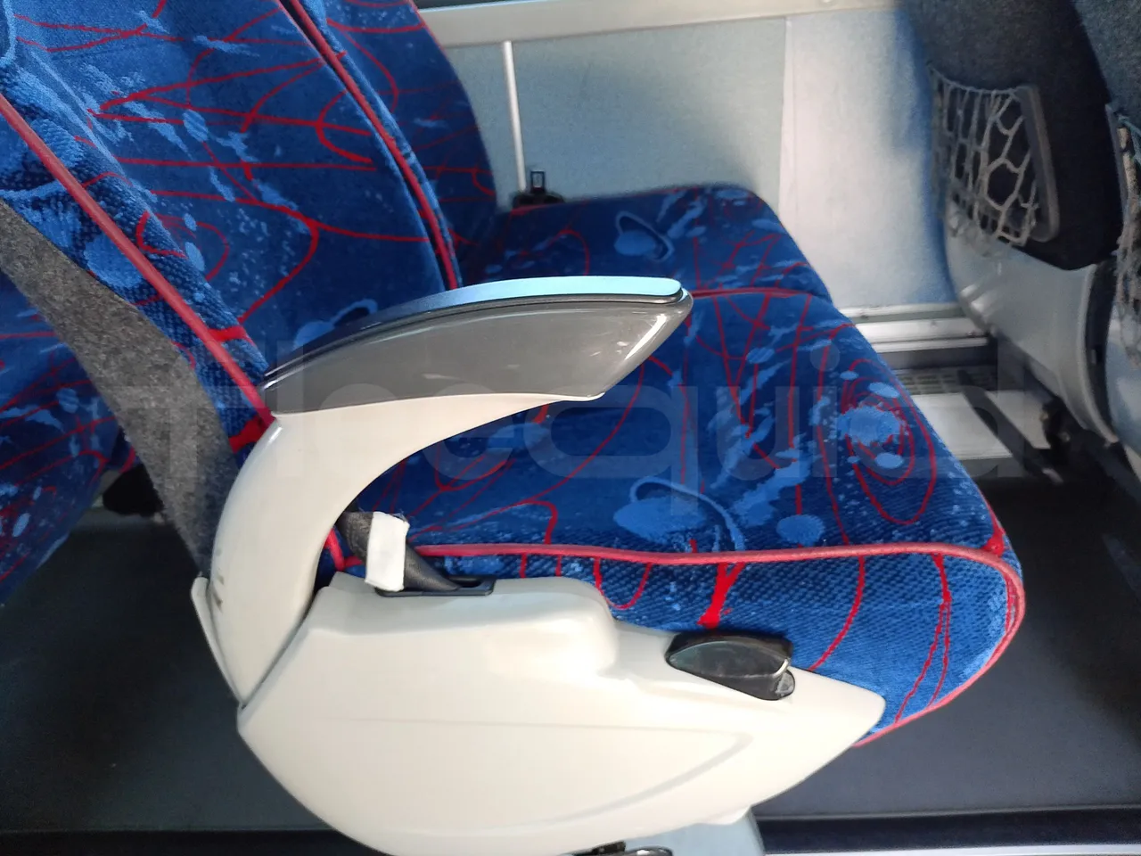 King Long XMQ6900 XMQ6900-3/ Euro 5 - 178Kw - 8,995 Mt - armrest detail photo