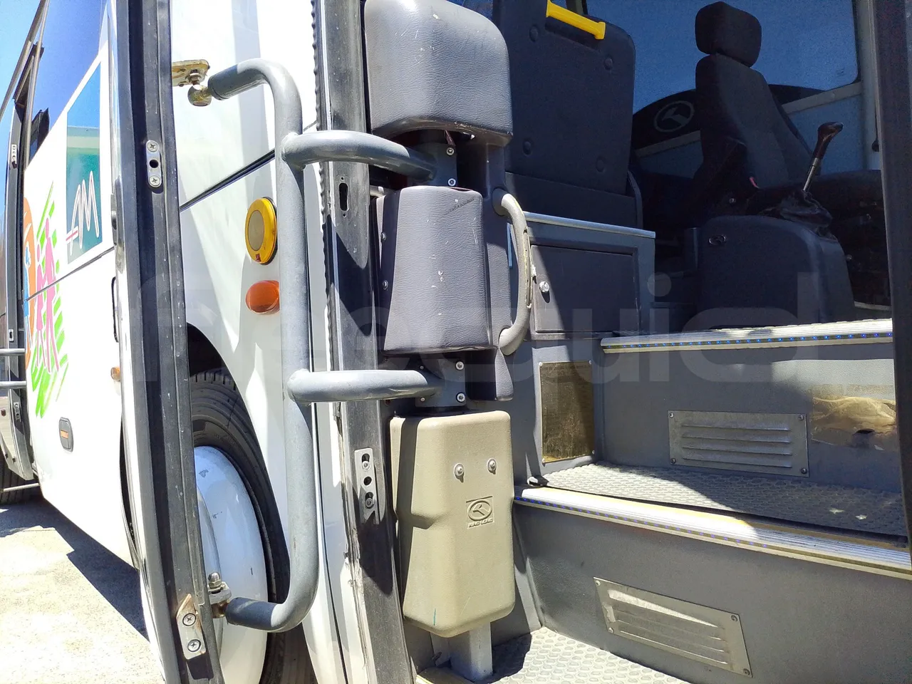 King Long XMQ6900 XMQ6900-3/ Euro 5 - 178Kw - 8,995 Mt - door mechanism photo