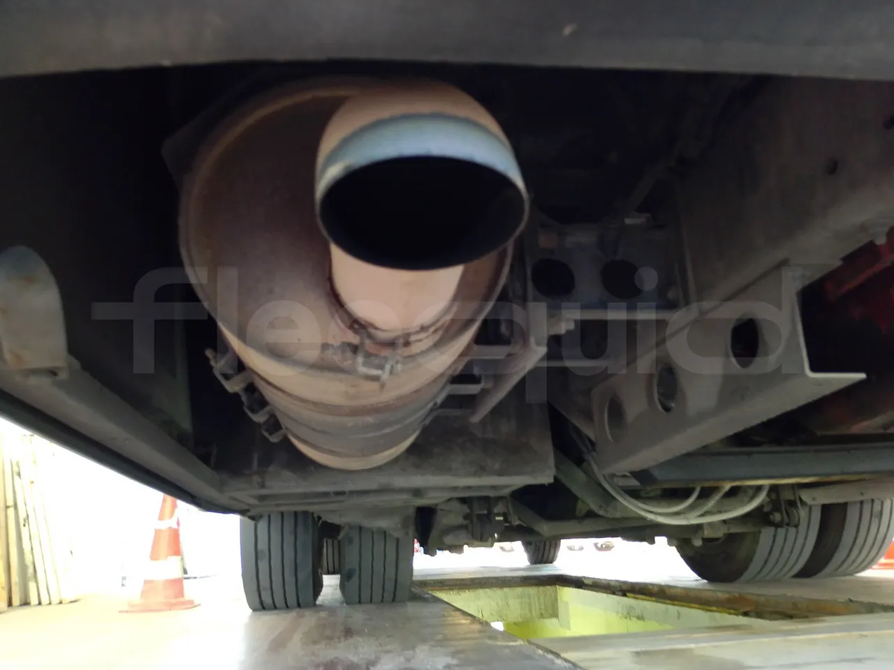 King Long XMQ6900 XMQ6900-3/ Euro 5 - 178Kw - 8,995 Mt - exhaust photo
