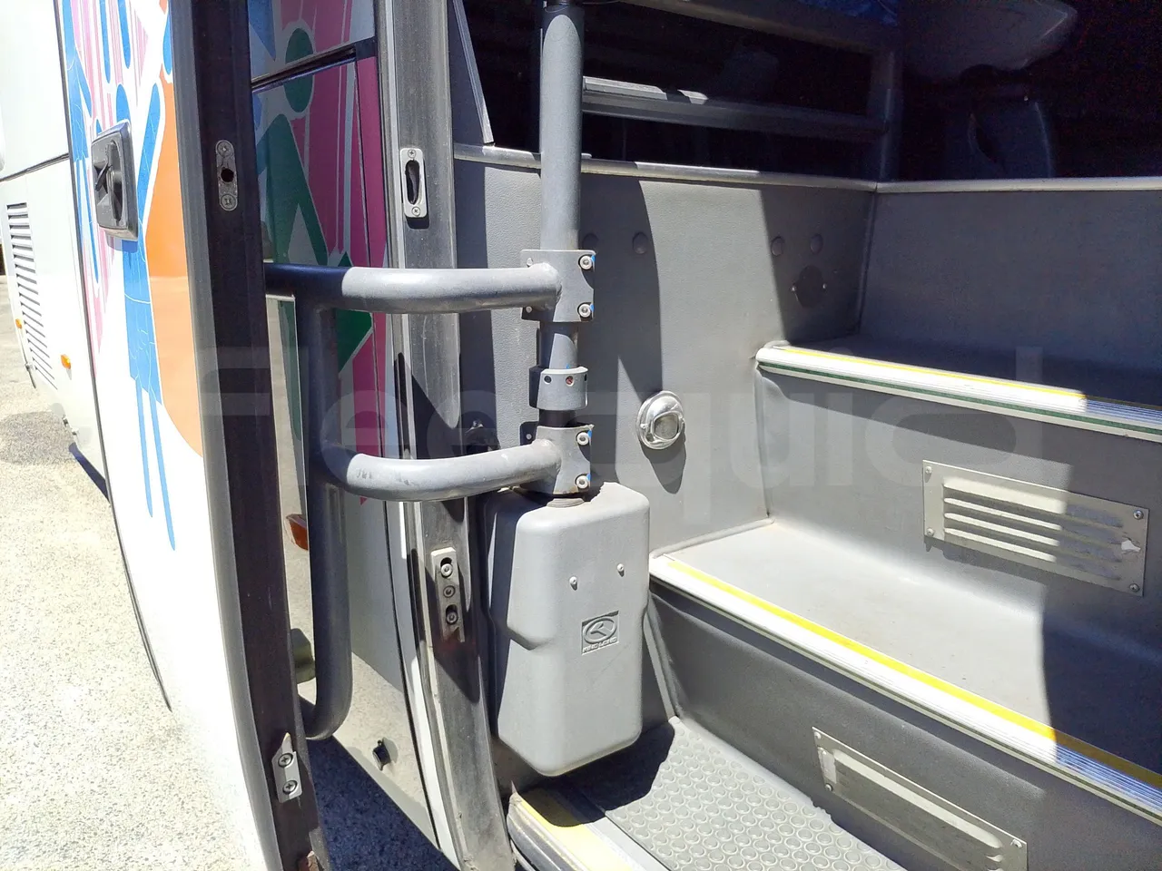 King Long XMQ6900 XMQ6900-3/ Euro 5 - 178Kw - 8,995 Mt - external compartments photo