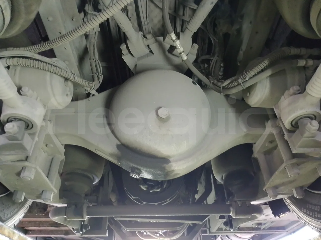 King Long XMQ6900 XMQ6900-3/ Euro 5 - 178Kw - 8,995 Mt - axle 3 right side
