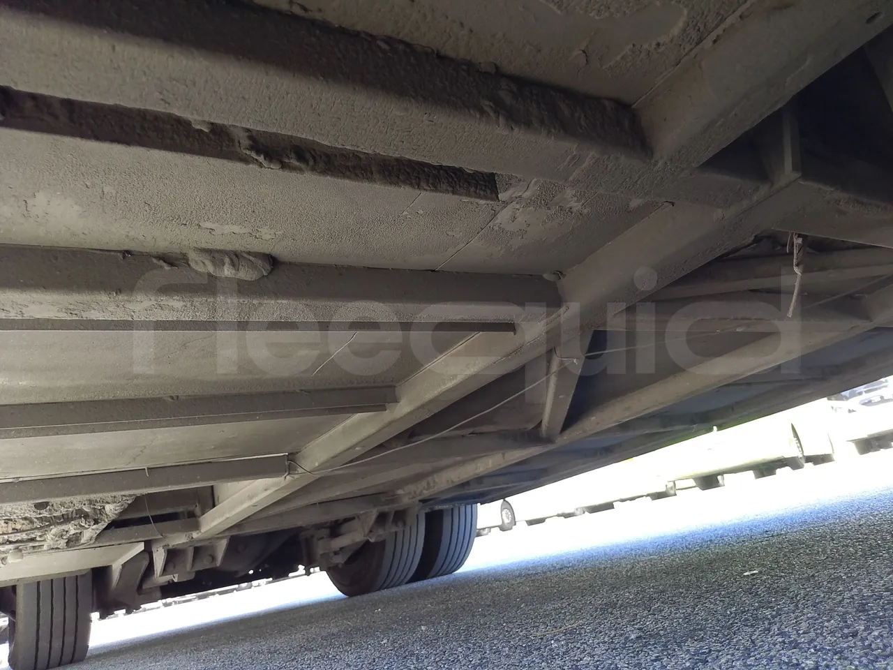 King Long XMQ6900 XMQ6900-3/ Euro 5 - 178Kw - 8,995 Mt - central undercarriage photo