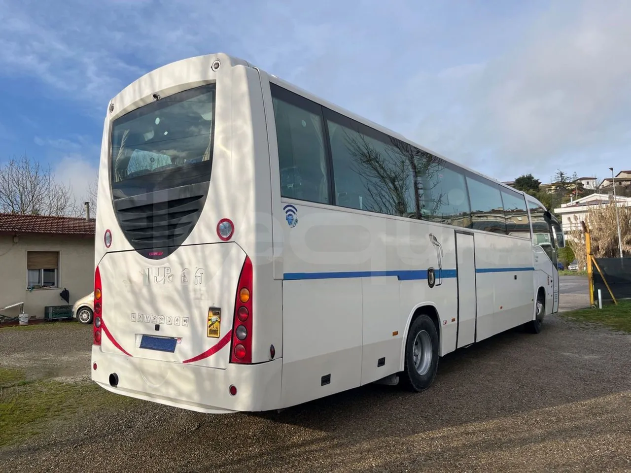 Scania 12B4X2 K420EB4X2 - Euro 4 - 308 kW - 12.750 mt - 3/4 right rear doors closed