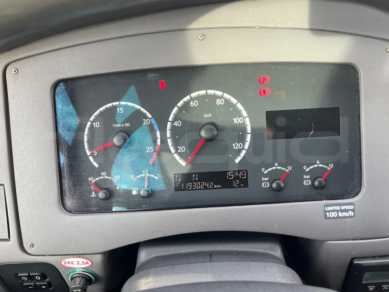 Scania 12B4X2 K420EB4X2 - Euro 4 - 308 kW - 12.750 mt - dashboard lights on