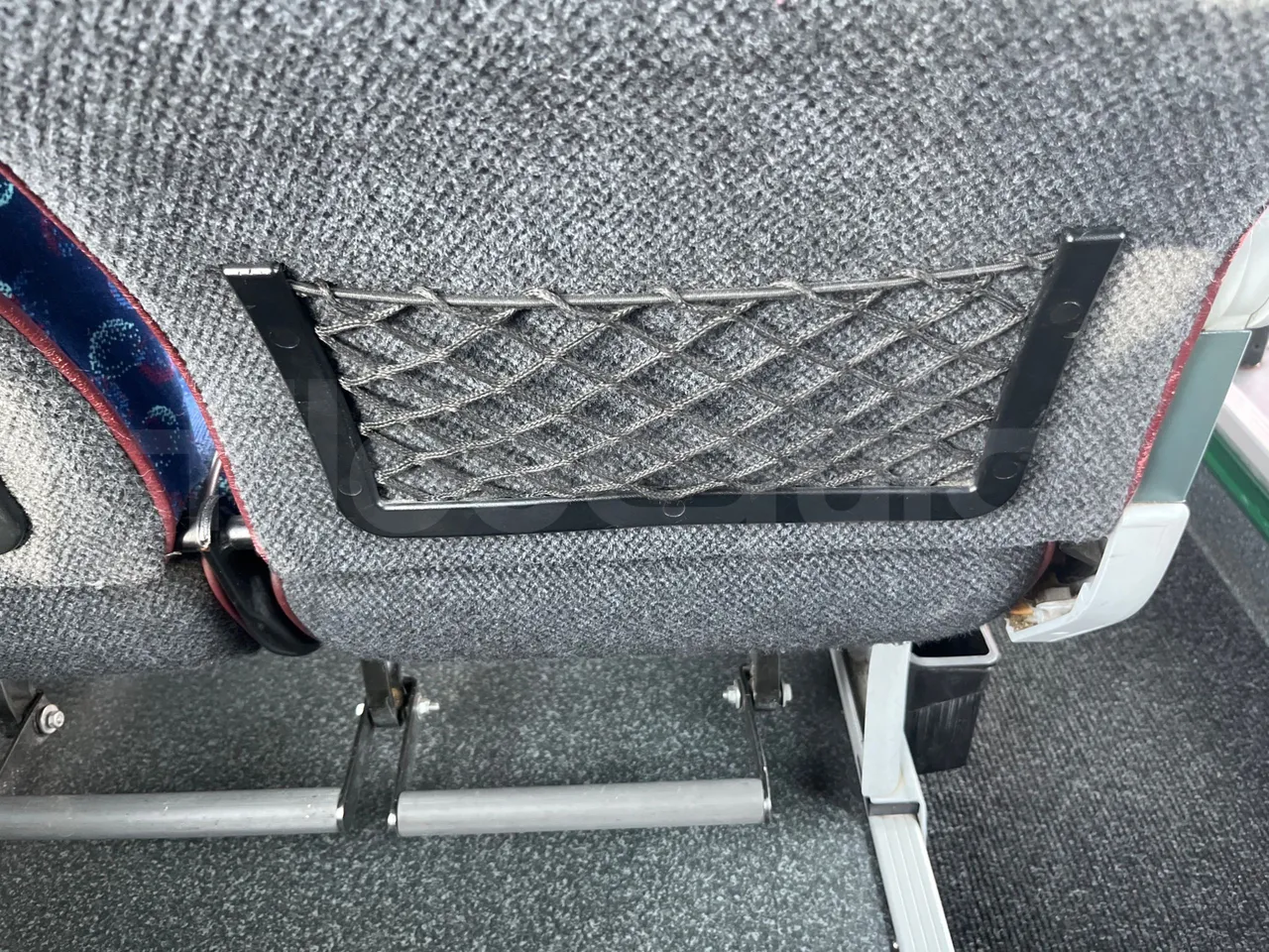 Scania 12B4X2 K420EB4X2 - Euro 4 - 308 kW - 12.750 mt - mesh detail photo