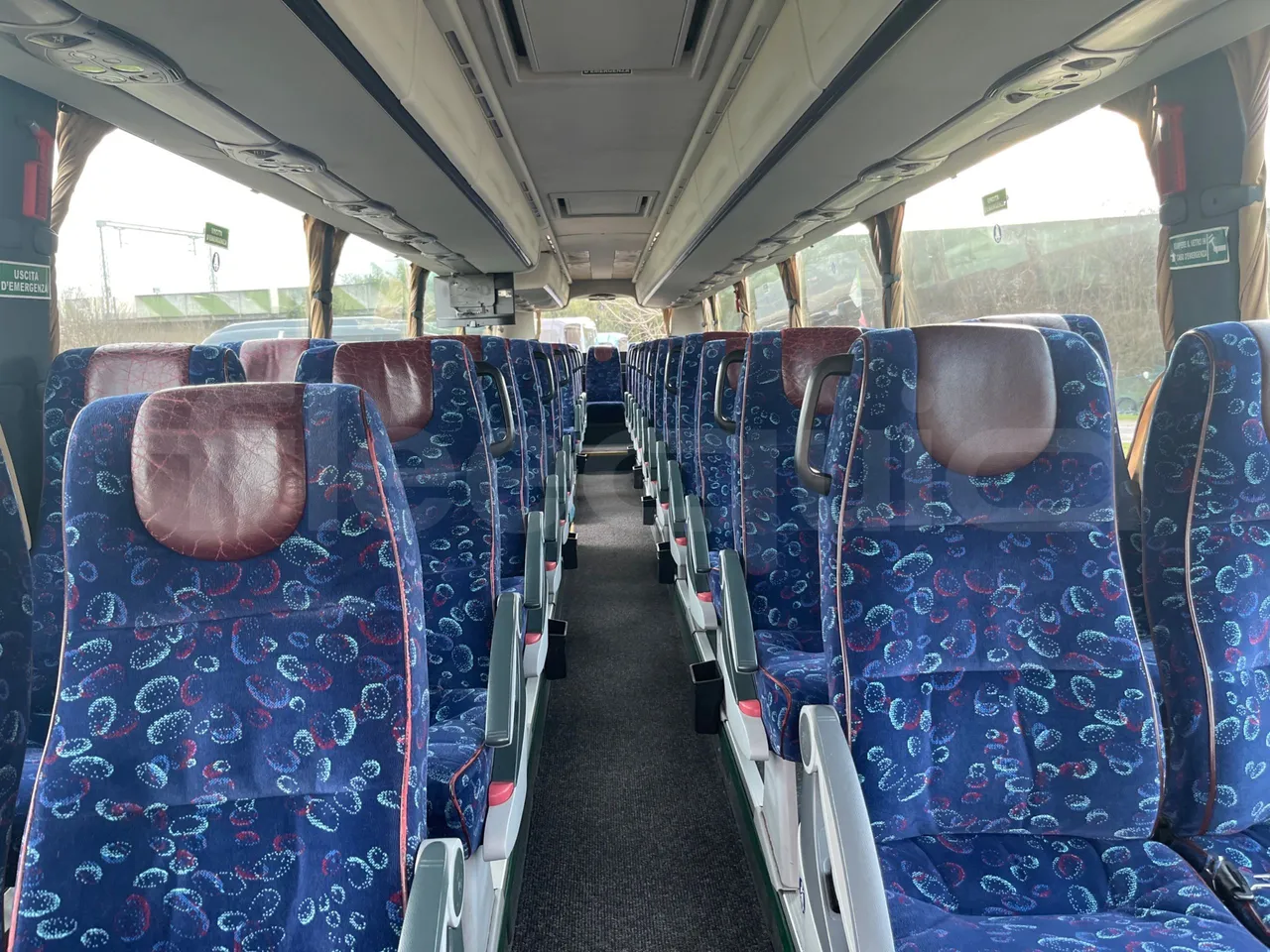 Scania 12B4X2 K420EB4X2 - Euro 4 - 308 kW - 12.750 mt - handrails photo