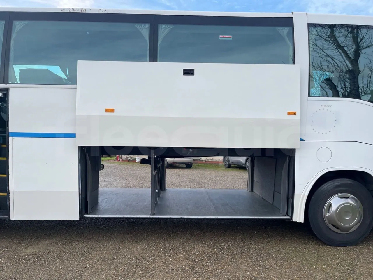 Scania 12B4X2 K420EB4X2 - Euro 4 - 308 kW - 12.750 mt - luggage rack photo