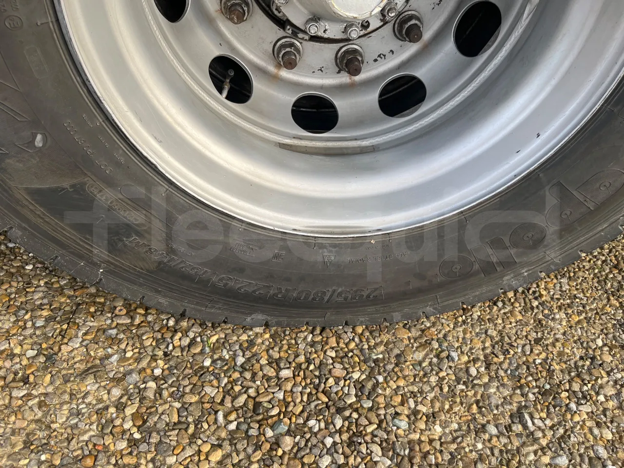 Scania 12B4X2 K420EB4X2 - Euro 4 - 308 kW - 12.750 mt - tread condition front tires right