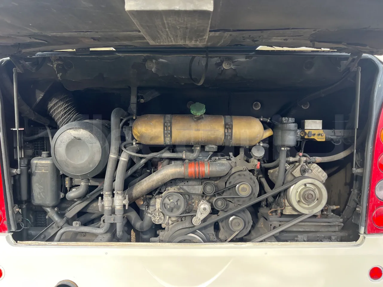 Scania 12B4X2 K420EB4X2 - Euro 4 - 308 kW - 12.750 mt - rear hatch open